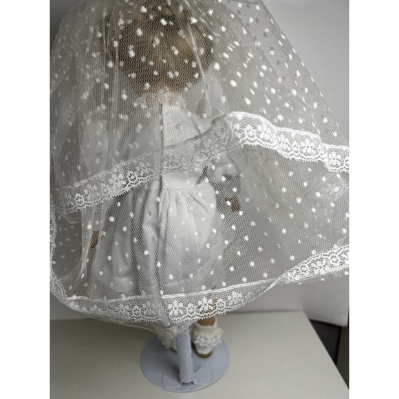 Collectible Porcelain Doll First Communion‎ Dress Veil & Cross Blonde Hair - Picture 8 of 8